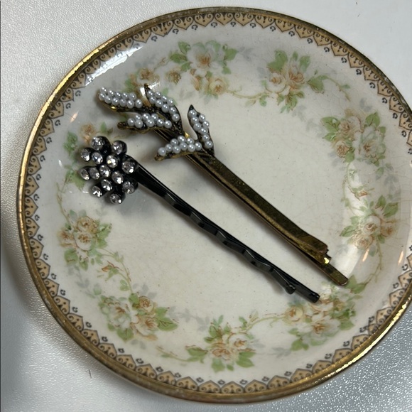 Anthropologie and More--Four New and Unused Glamorous Hairpins - Picture 6 of 6